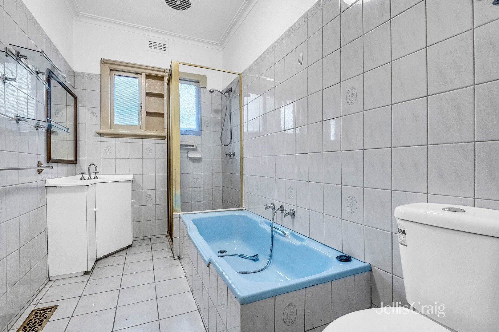 30 Carrington Street, Pascoe Vale South image 10