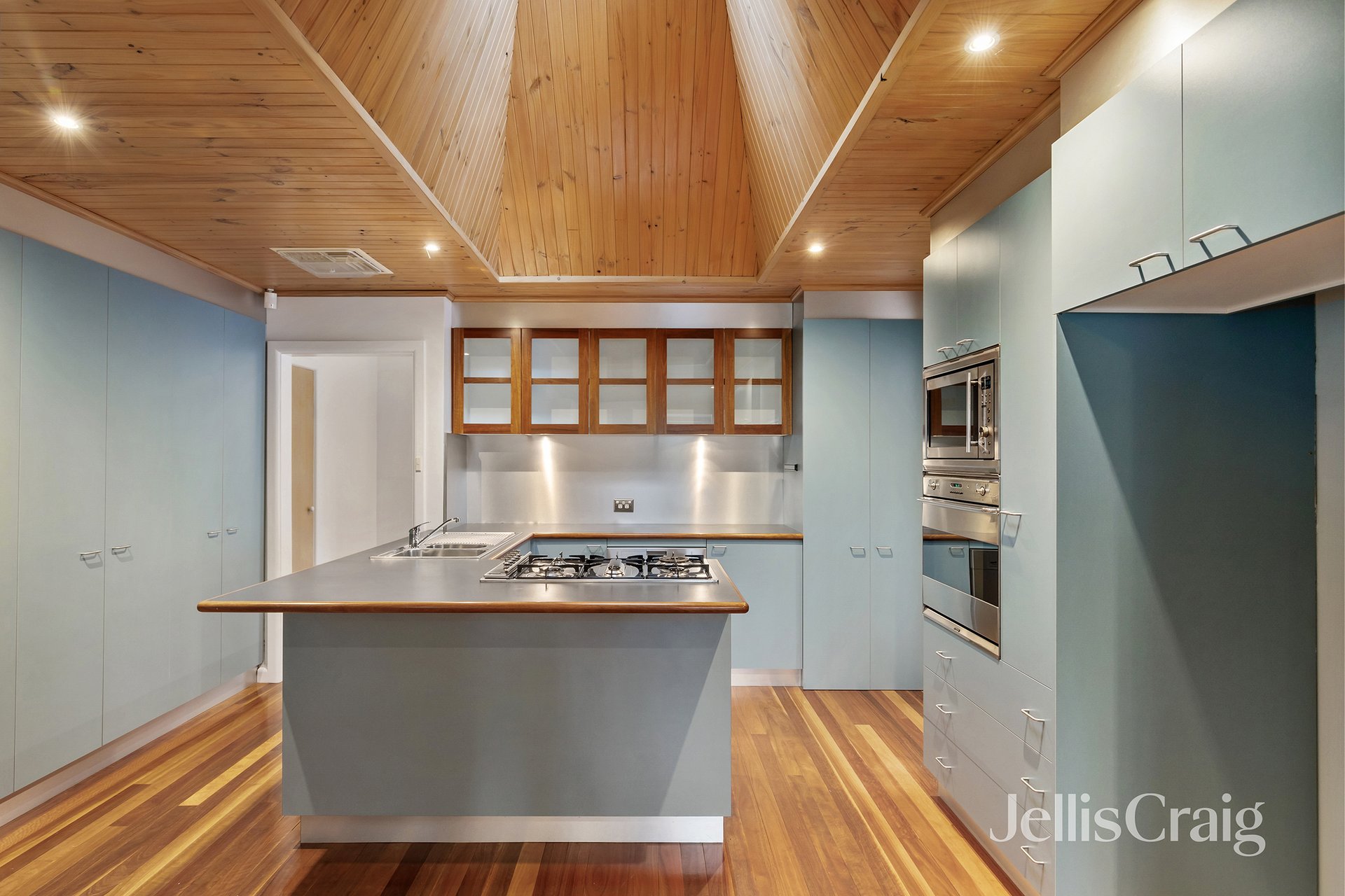 30 Chapman Street, Macleod image 2