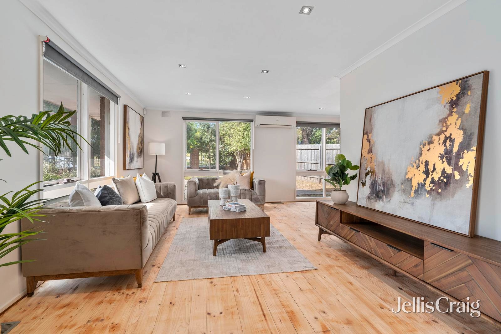 30 Charles Green Avenue, Endeavour Hills image 2