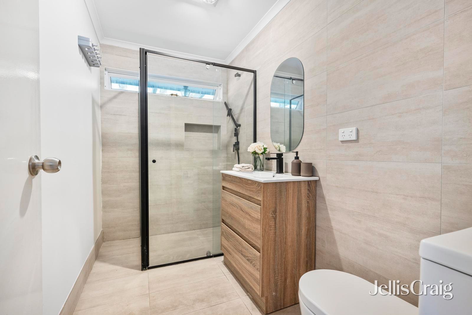 30 Charles Green Avenue, Endeavour Hills image 8