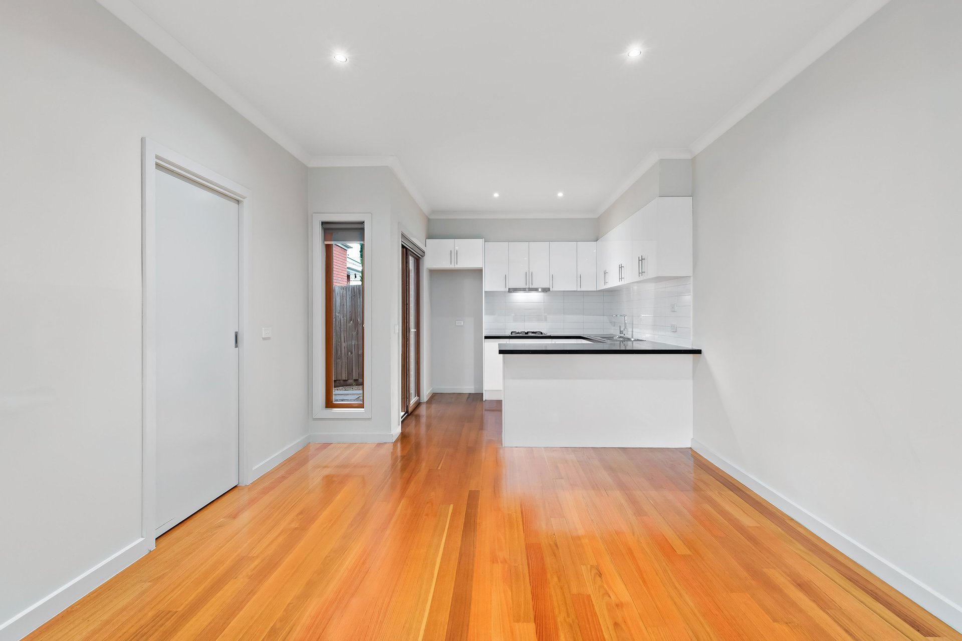 Property Gallery Thumbnail 3