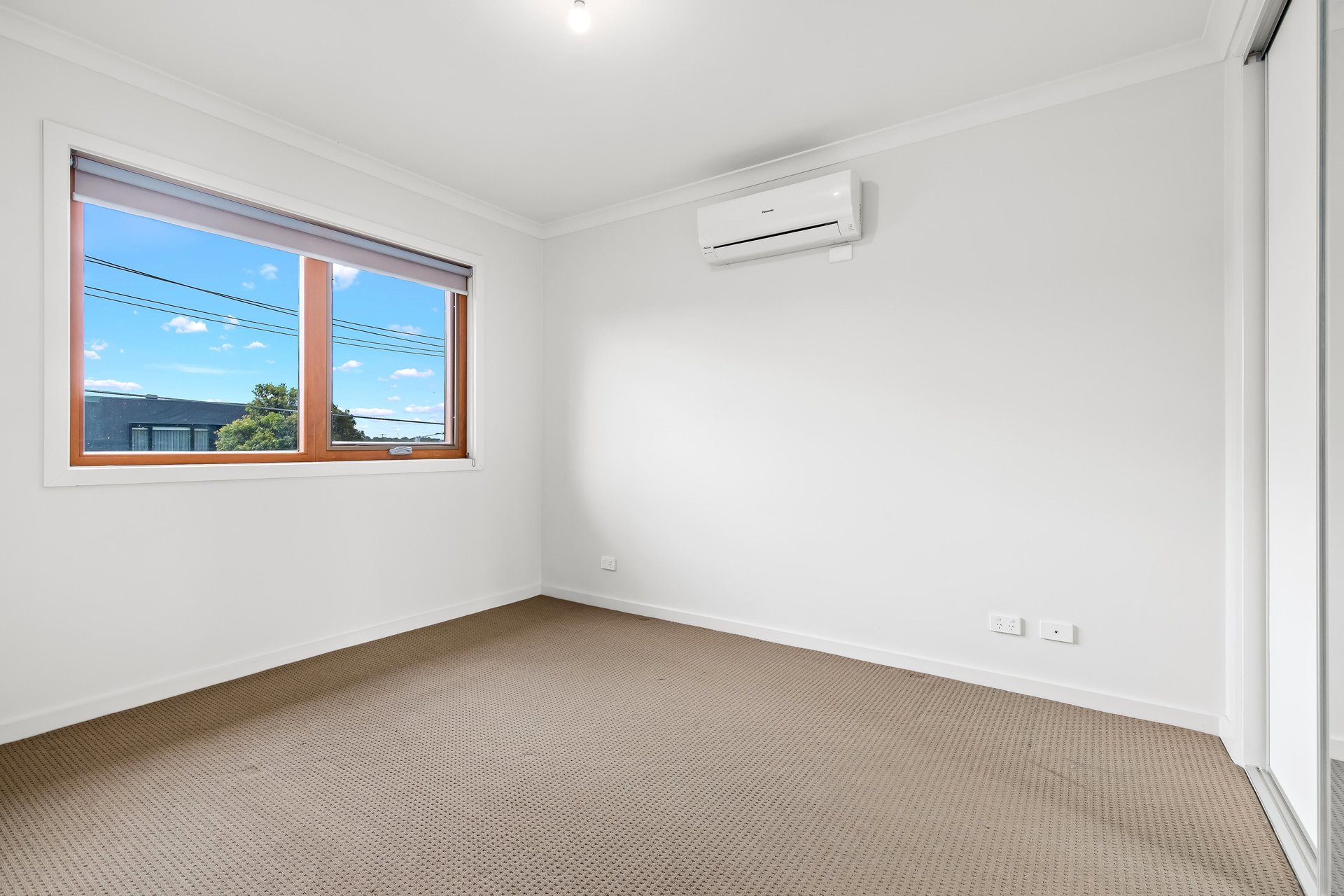 Property Gallery Thumbnail 5