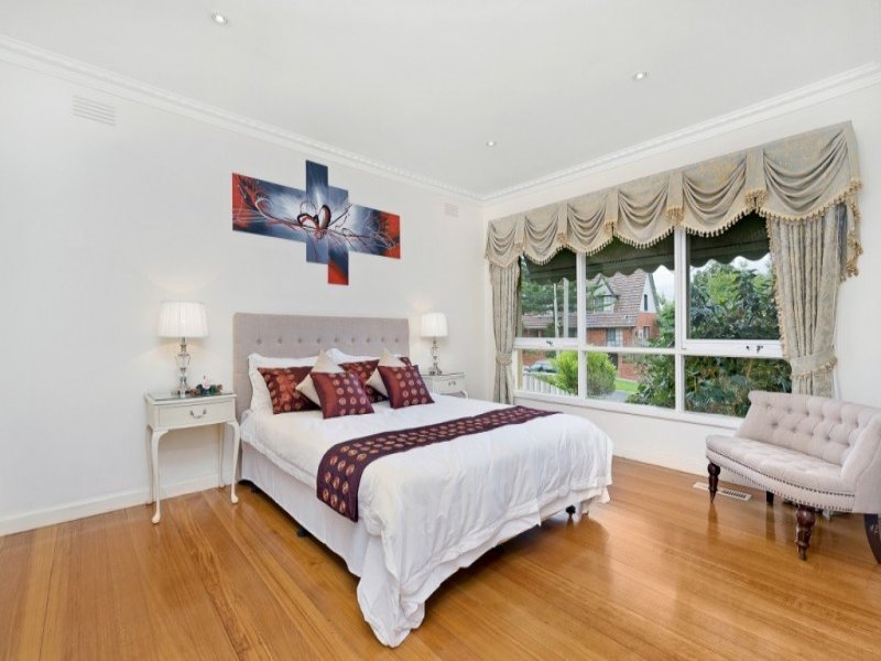 30 Clifton Street, Balwyn North image 6