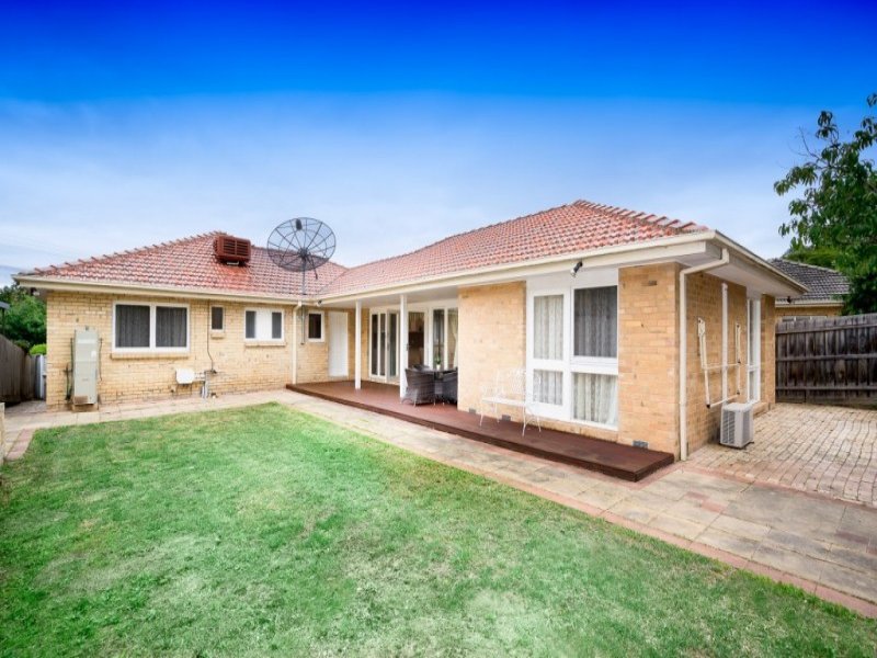 30 Clifton Street, Balwyn North image 10