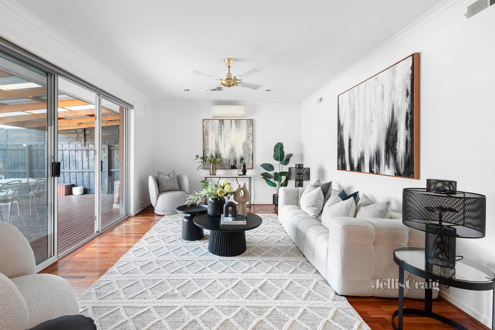 30 Clifton Street, Bentleigh East image 2