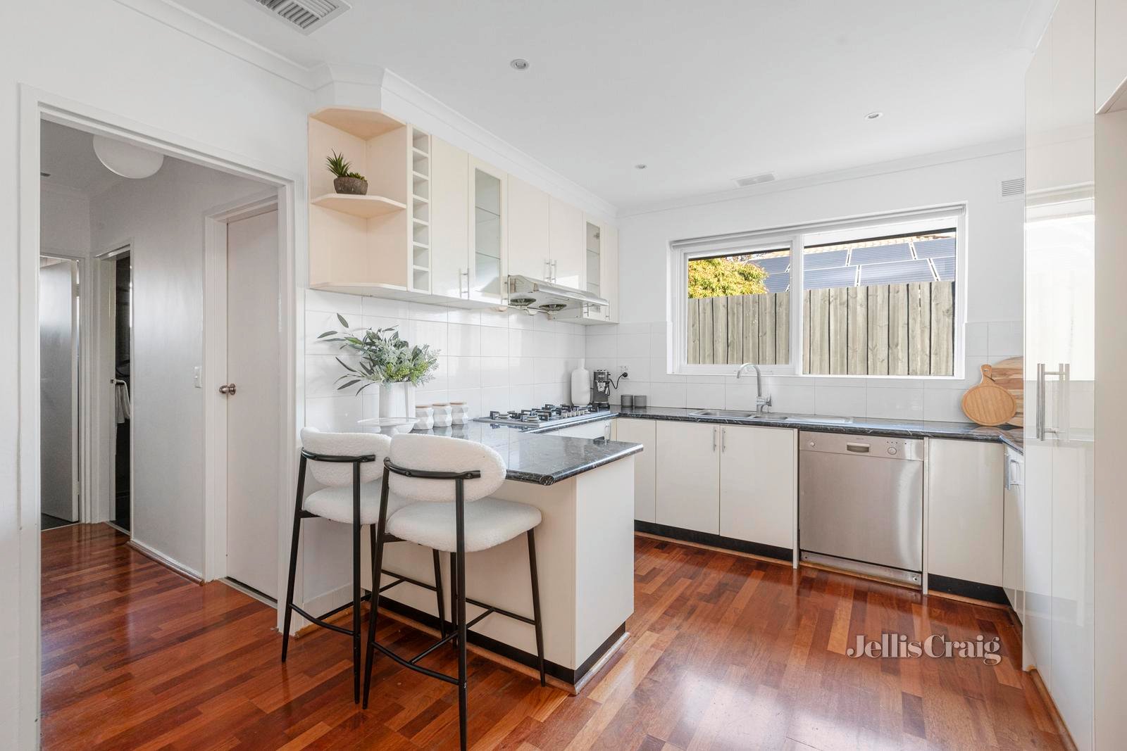 30 Clifton Street, Bentleigh East image 4