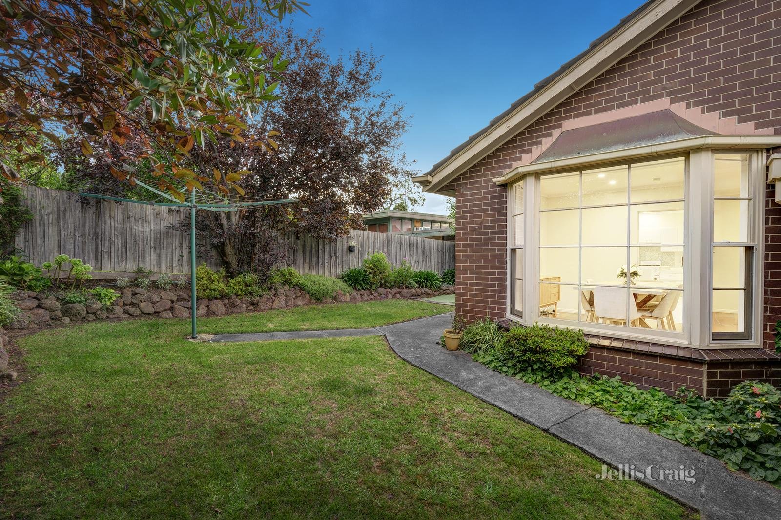 30 Daphne Street, Doncaster East image 12