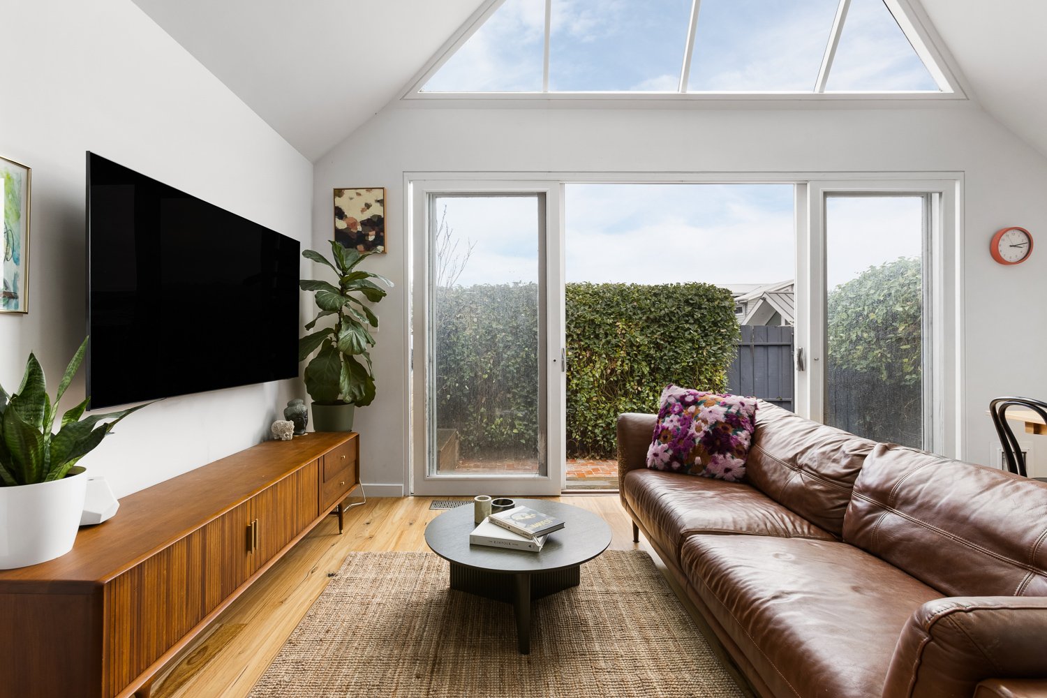 30 Darebin Road, Northcote image 2