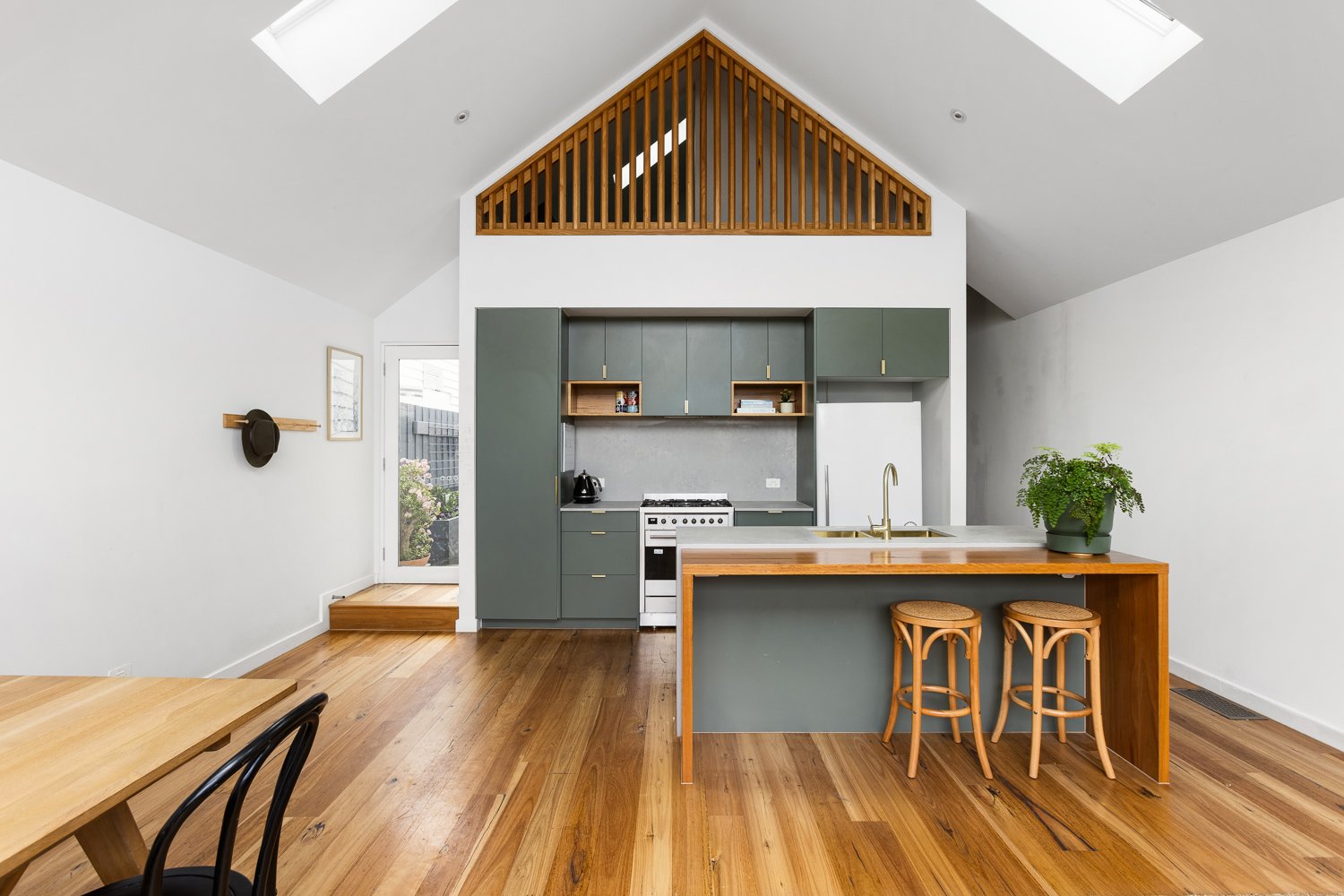 30 Darebin Road, Northcote image 3