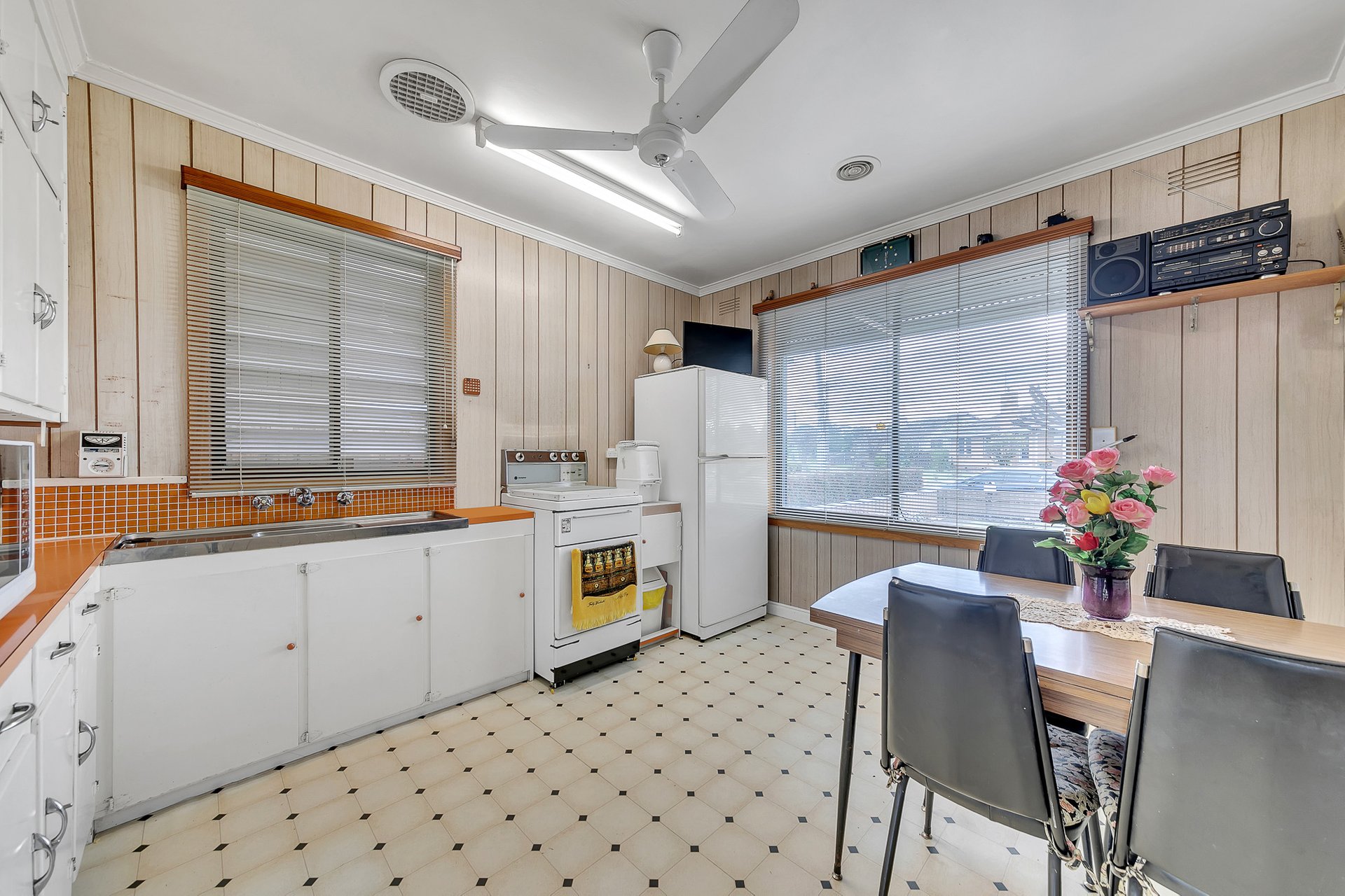 30 Detroit Crescent, Corio image 4