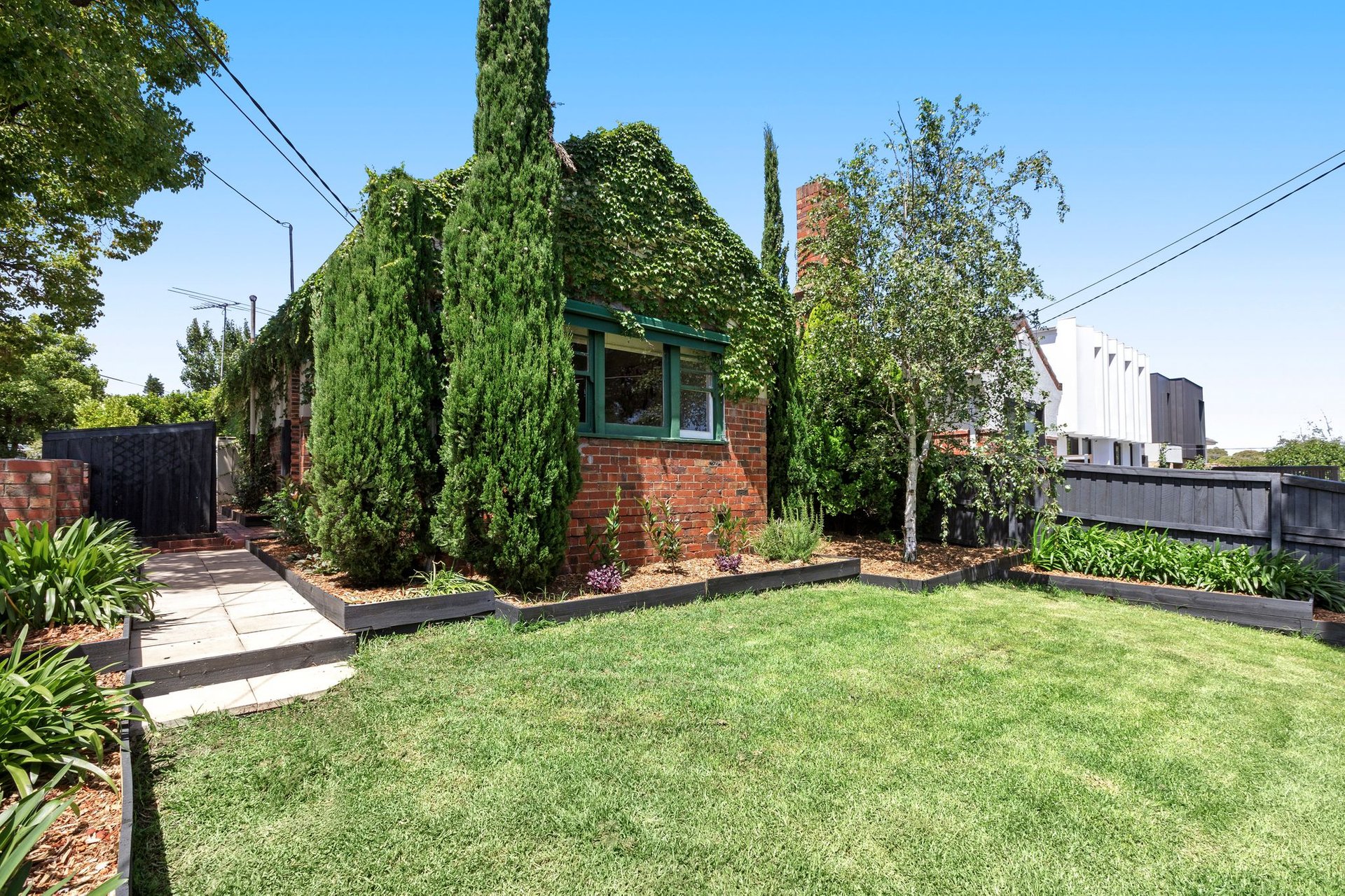 30 Elizabeth Street, Brighton&nbsp;East image 1