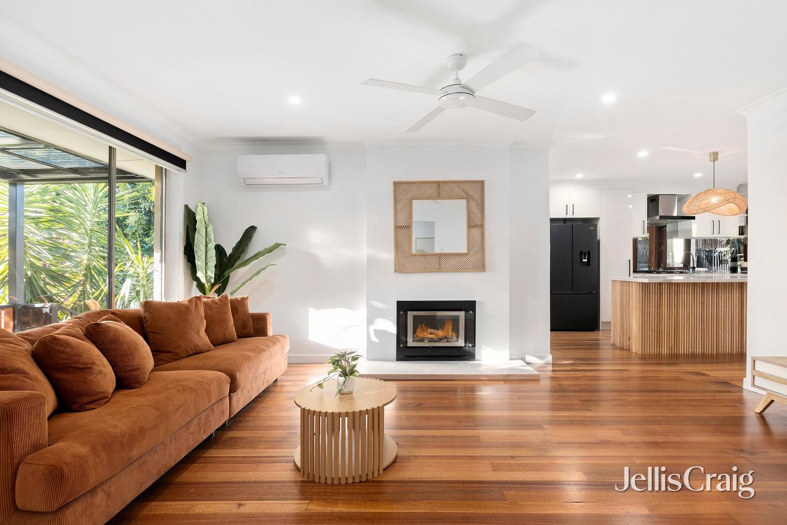 30 Esther Crescent, Mooroolbark image 3