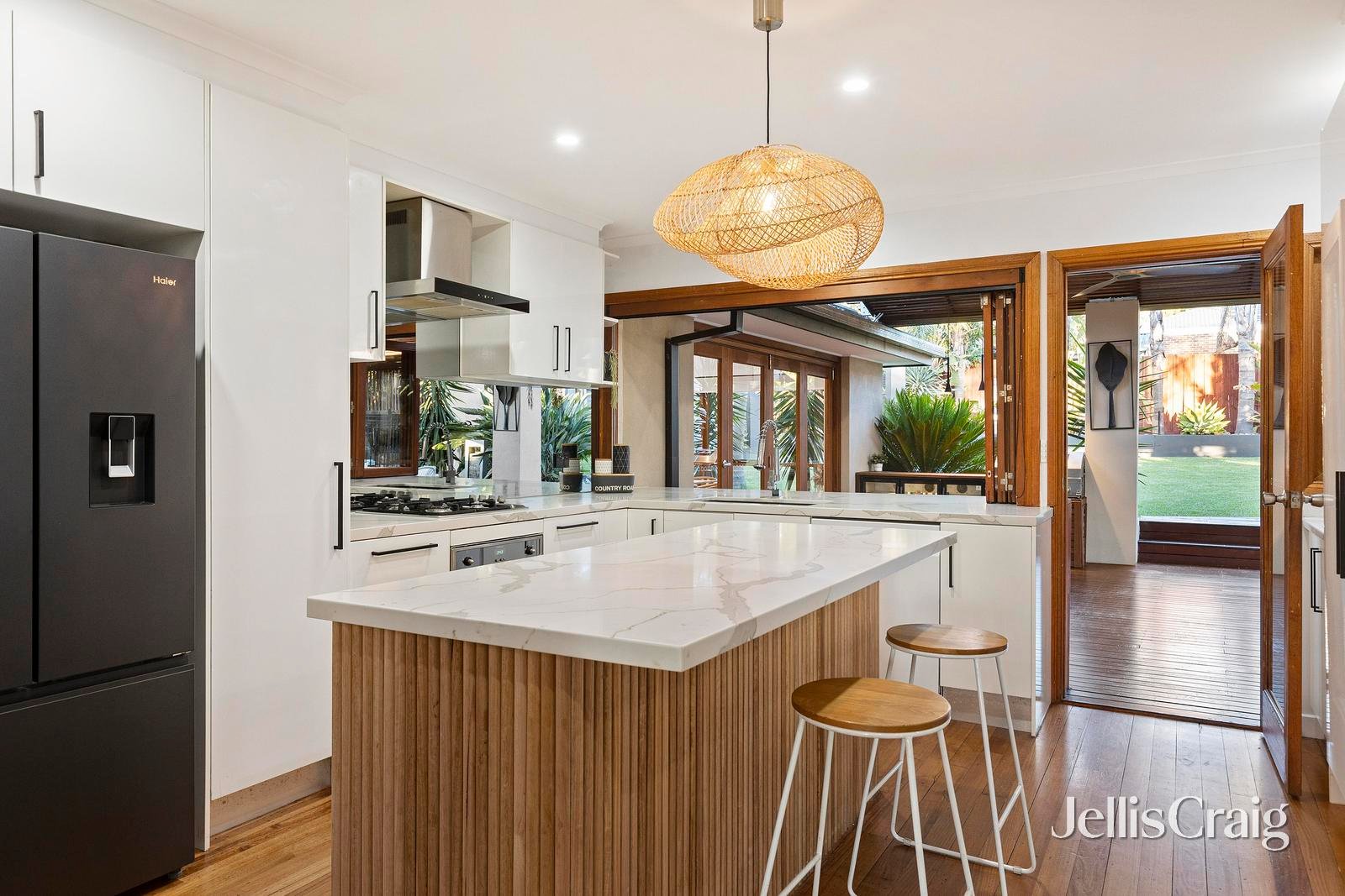 30 Esther Crescent, Mooroolbark image 4