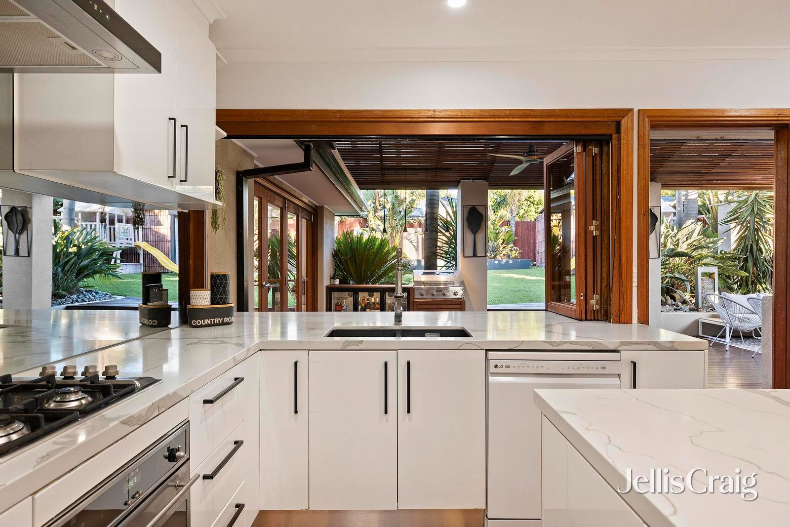 30 Esther Crescent, Mooroolbark image 5