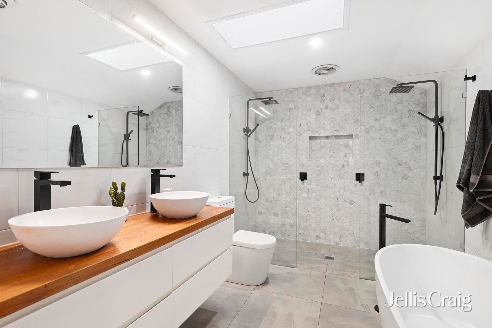 30 Esther Crescent, Mooroolbark image 8