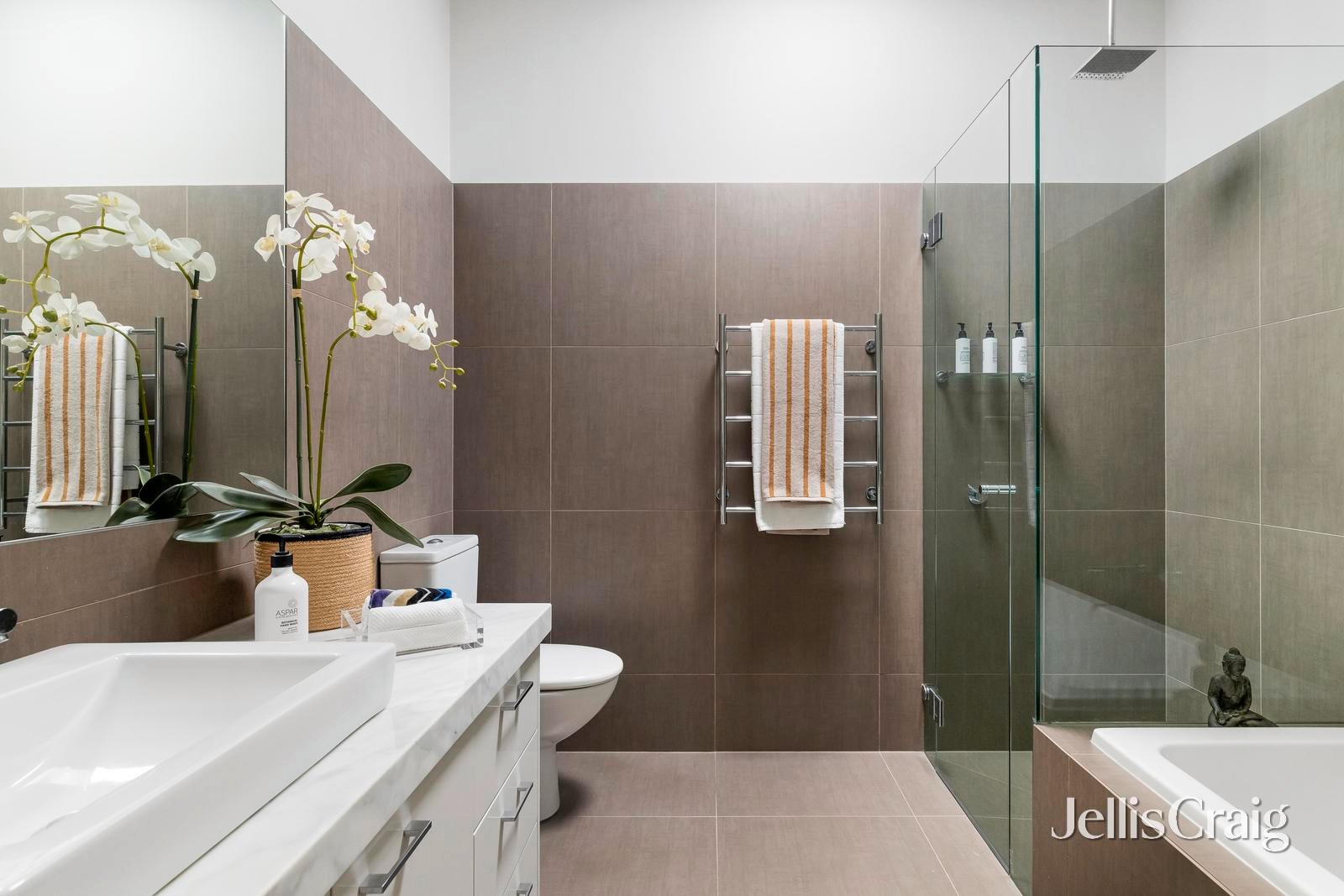 30 Faversham Road, Canterbury image 11