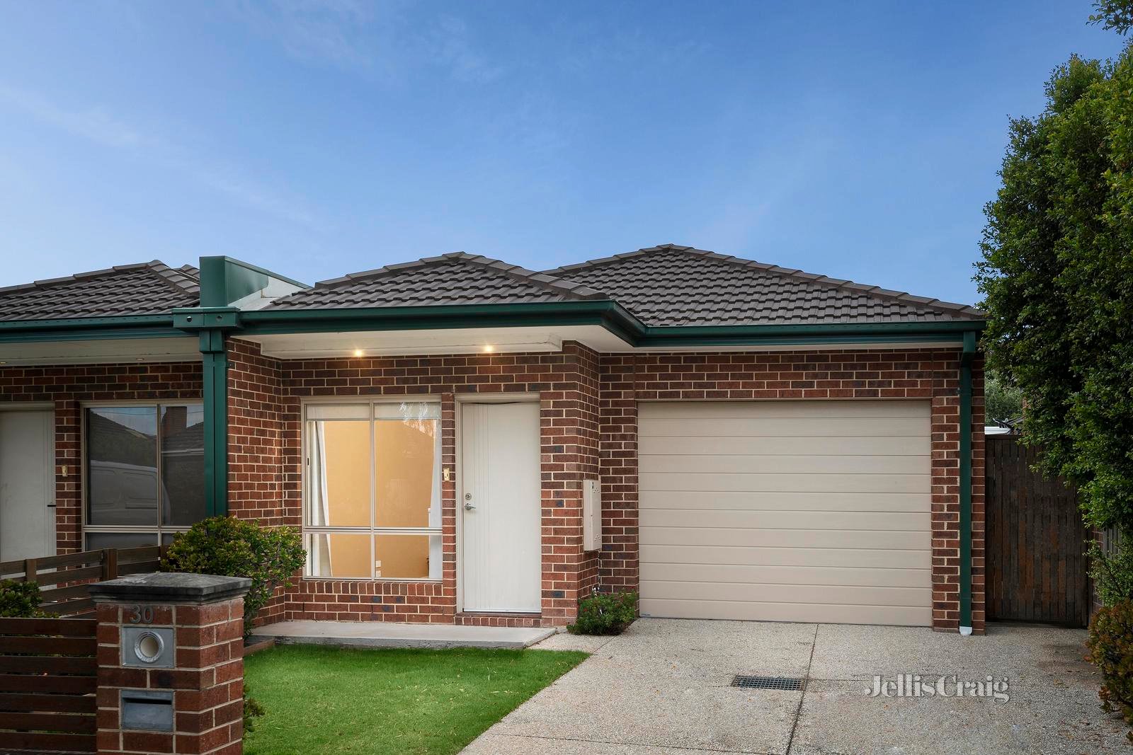 30 Ginifer Avenue, Altona North image 1