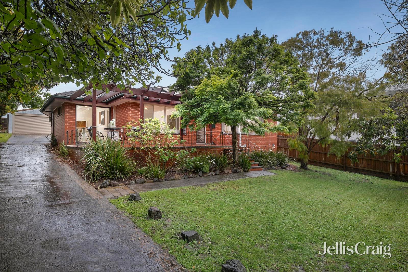 30 Greenslopes Drive, Mooroolbark image 1