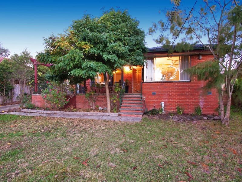 30 Greenslopes Drive, Mooroolbark image 3