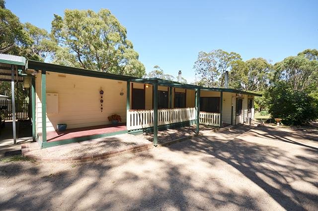 30 Grevillea Drive, Enfield image 1