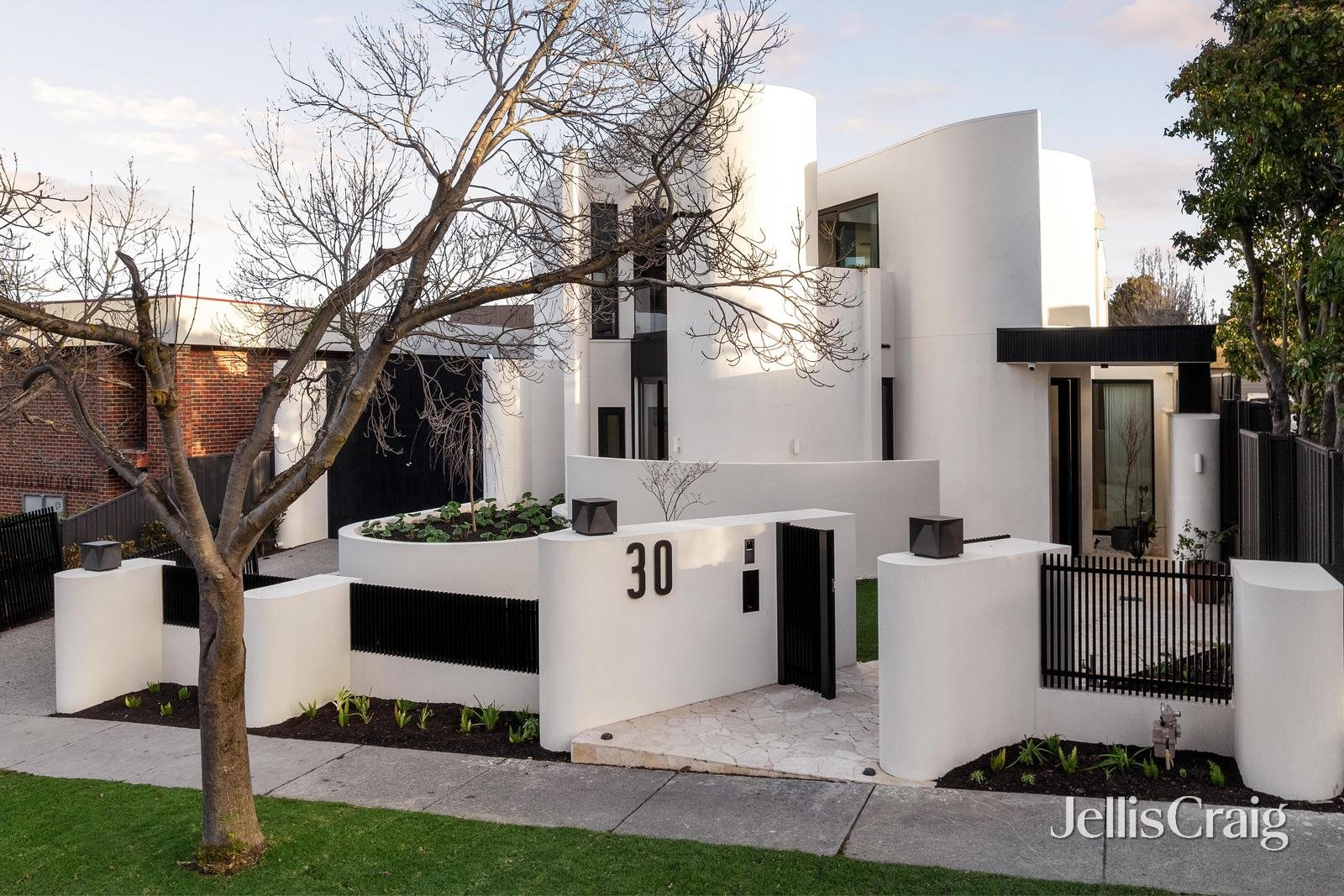 30 Halley Avenue, Camberwell image 19