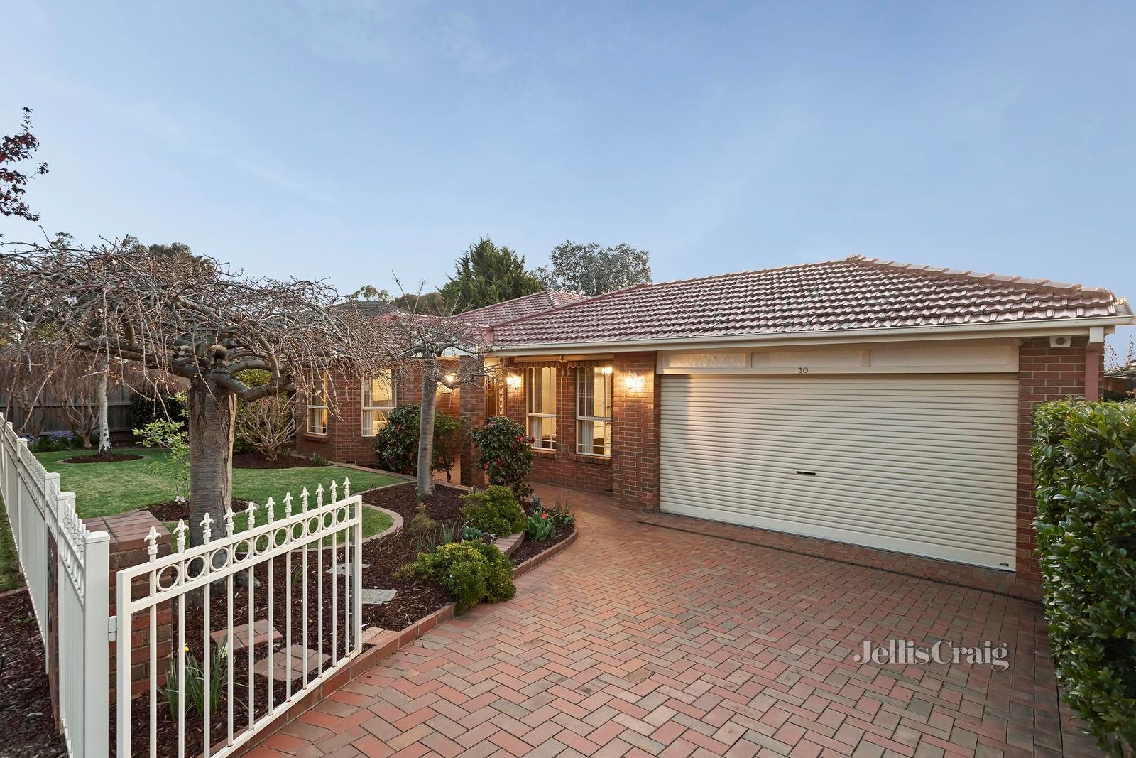 30 Heron Court, Ringwood North image 2