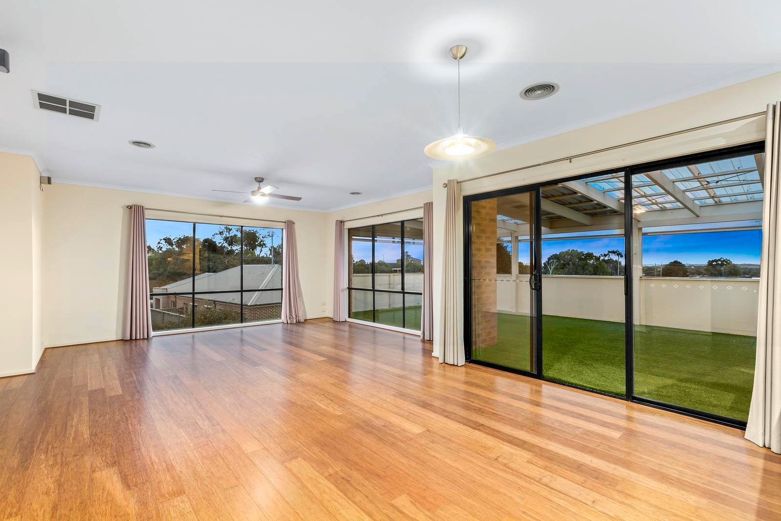 Property Gallery Thumbnail 5