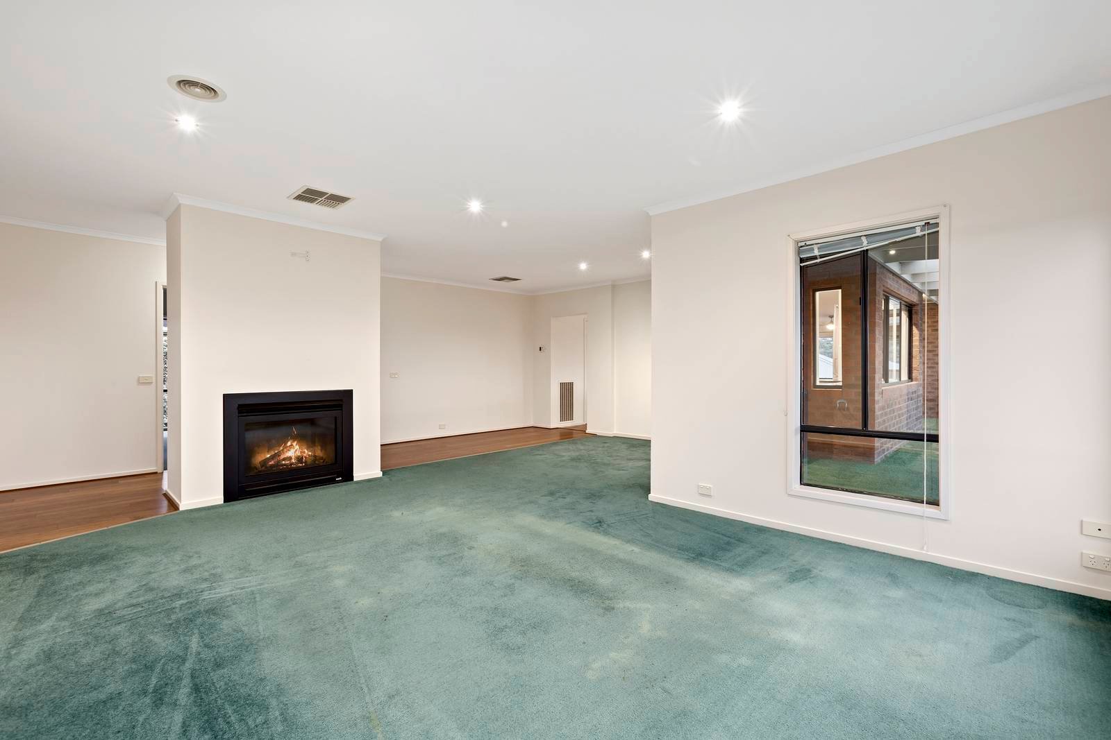Property Gallery Thumbnail 7