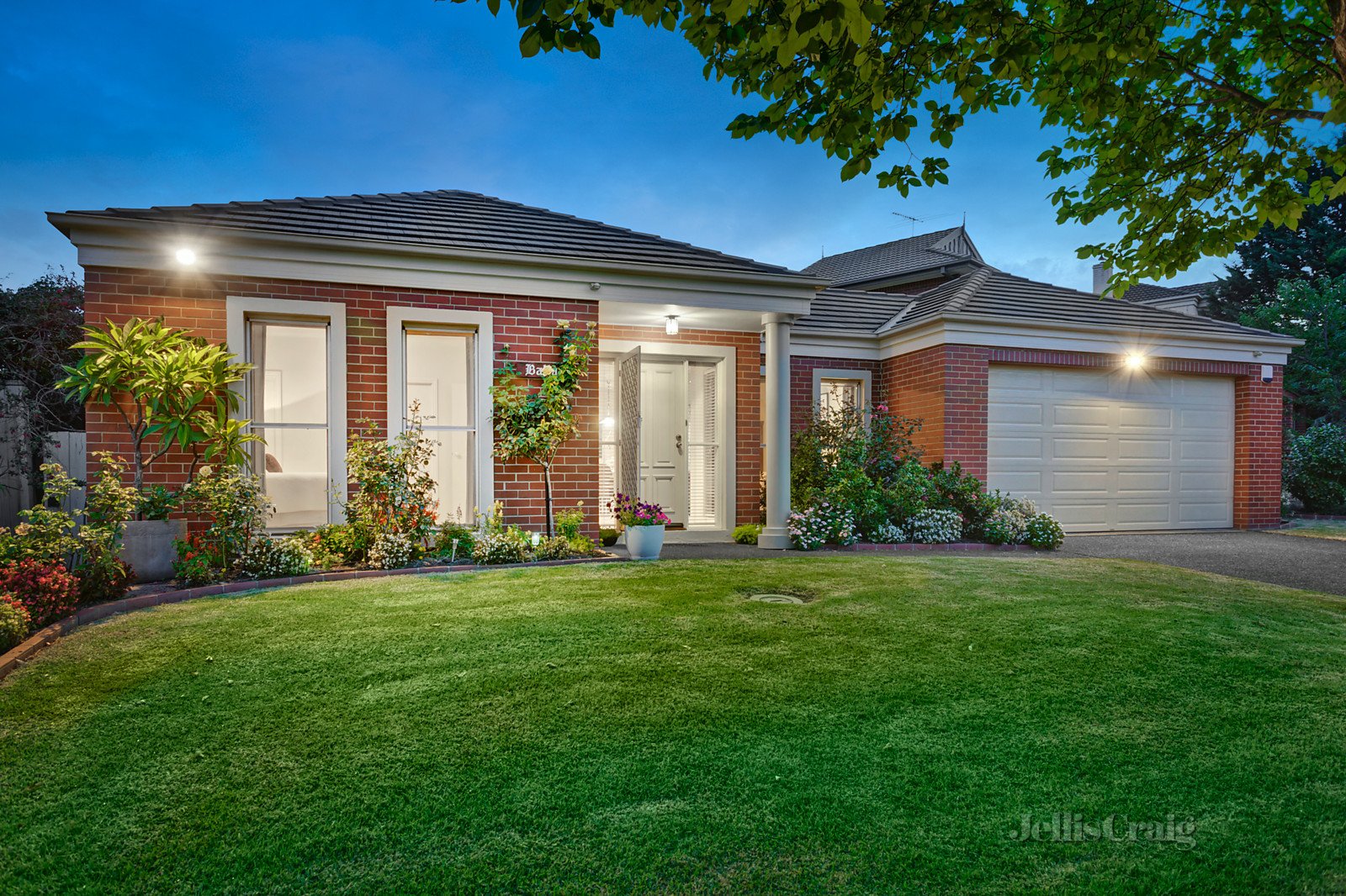 30 Hutchinson Drive, Kew image 1