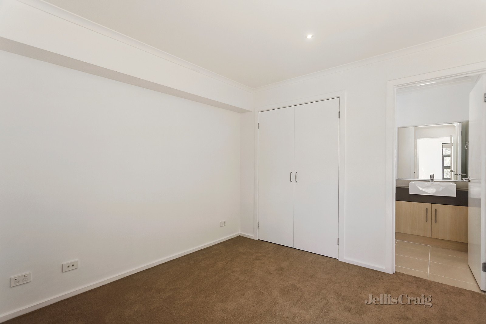 30 Karl Court, Bundoora image 4