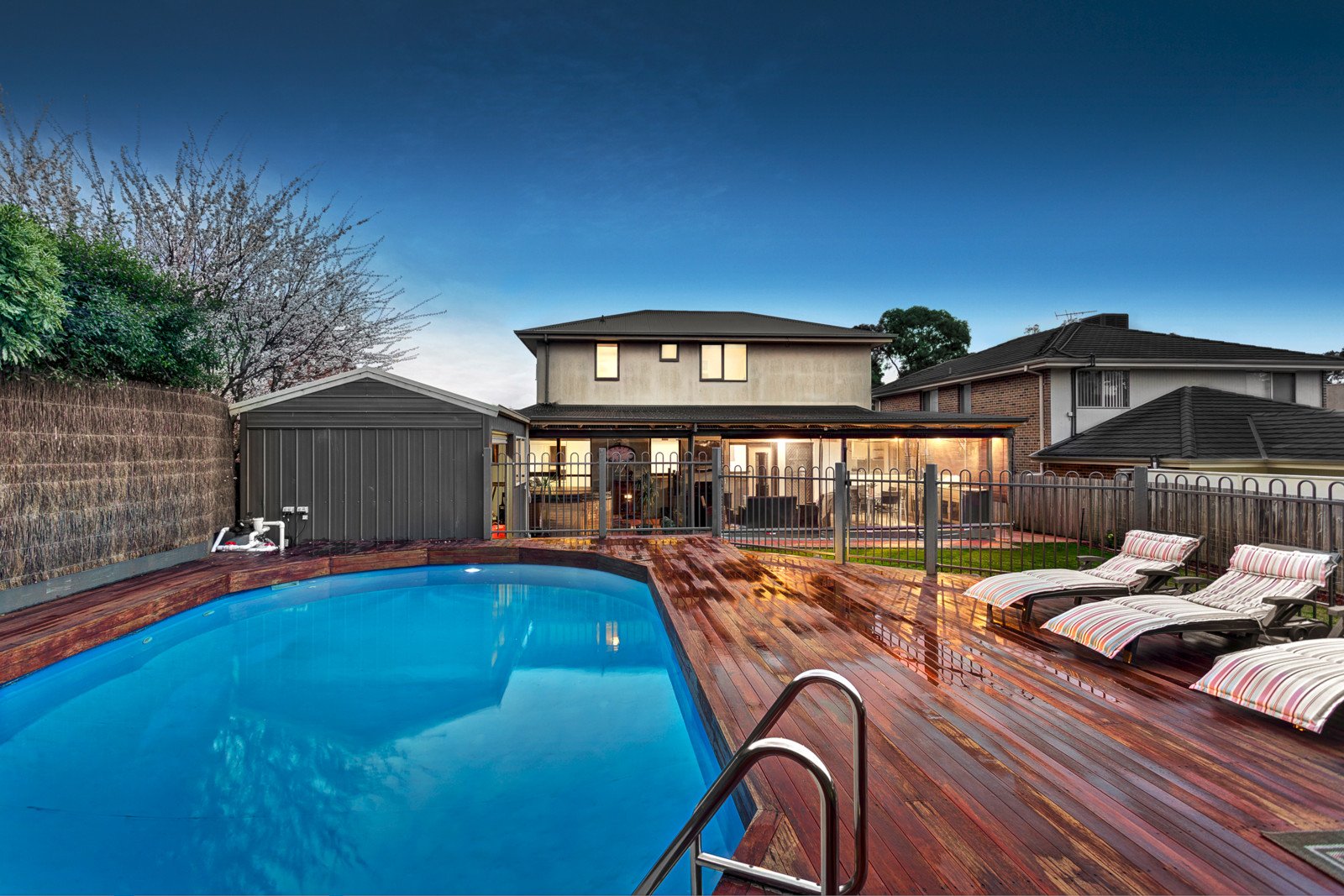 30 Knee Lane, Croydon North image 5