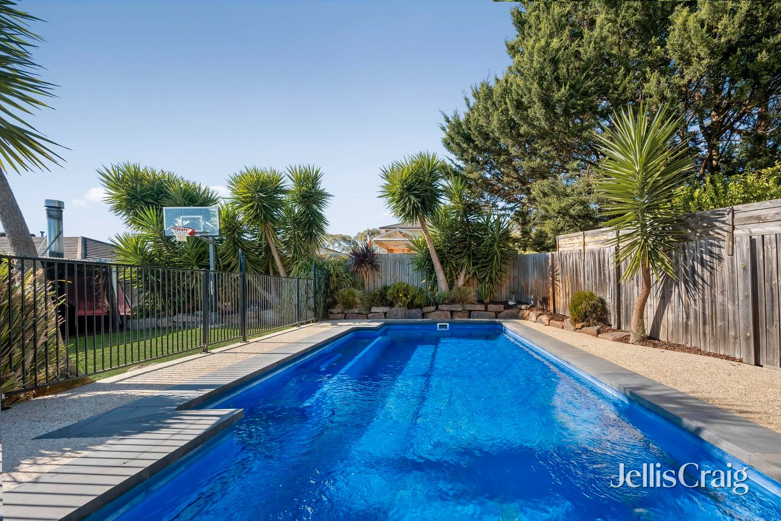 30 Larbert Road, Mooroolbark image 2