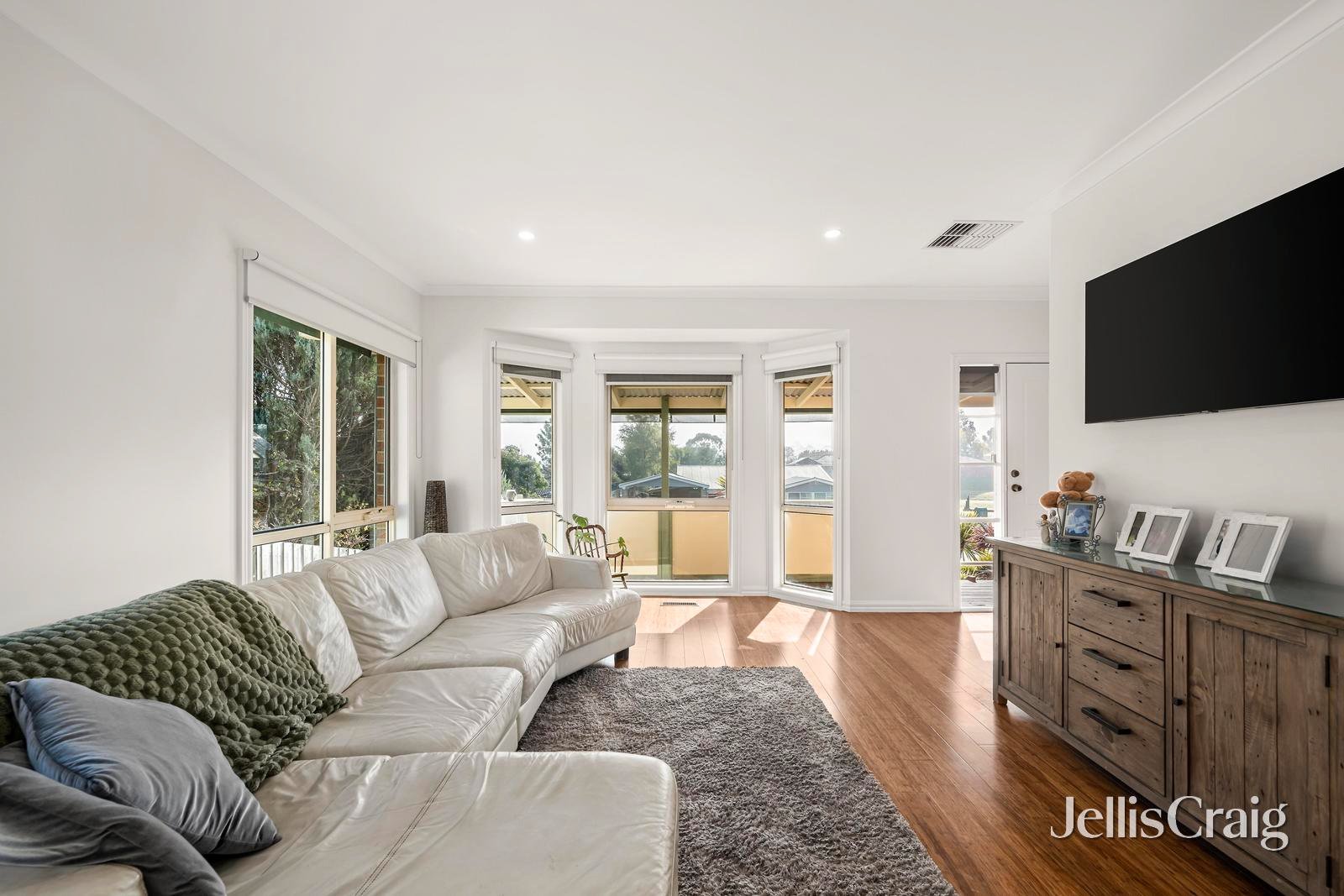 30 Larbert Road, Mooroolbark image 3