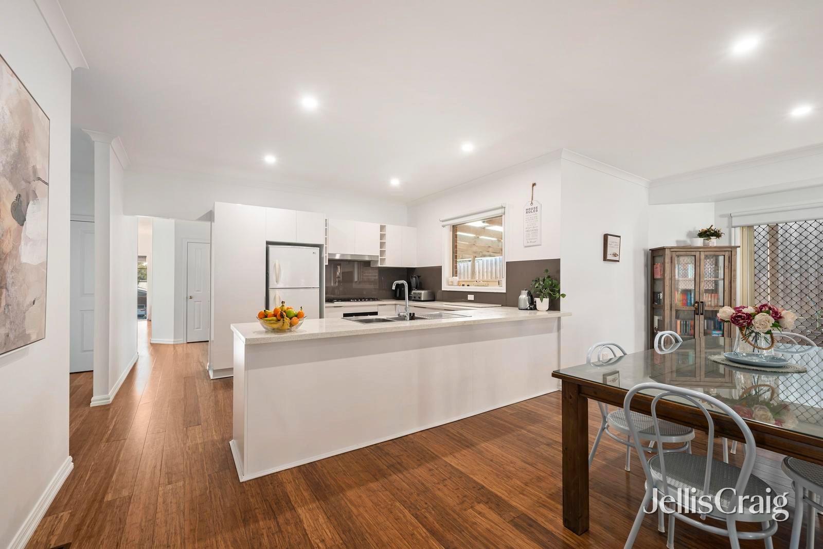 30 Larbert Road, Mooroolbark image 8