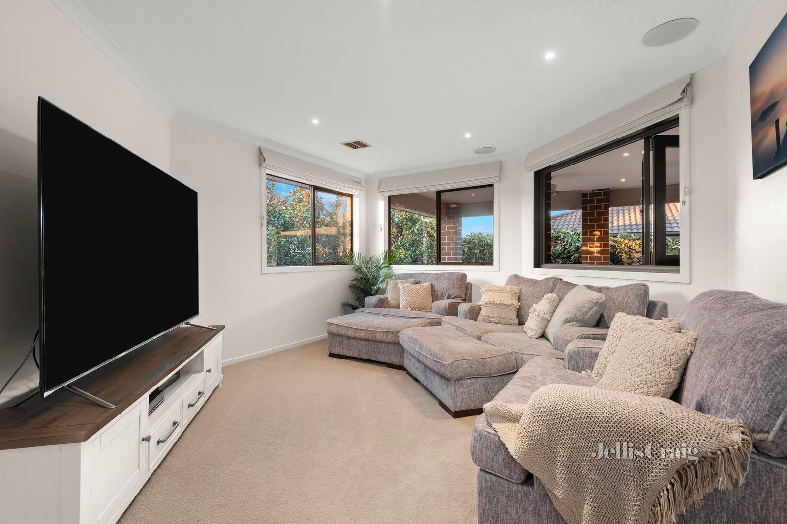 30 Le Grew Street, Croydon image 2