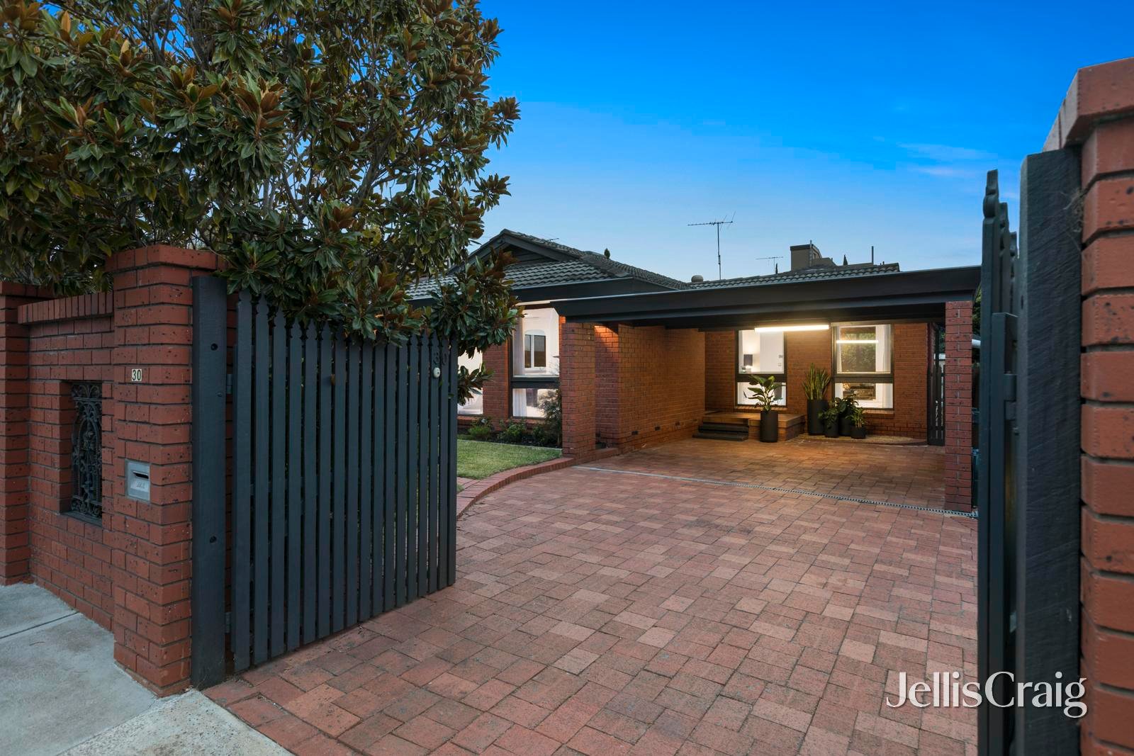 30 Leslie Street, Elsternwick image 17