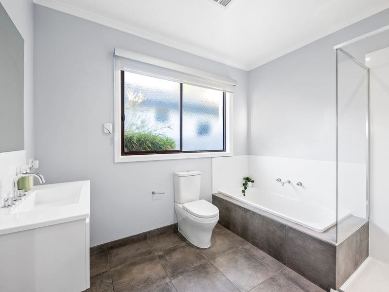 Property Gallery Thumbnail 9