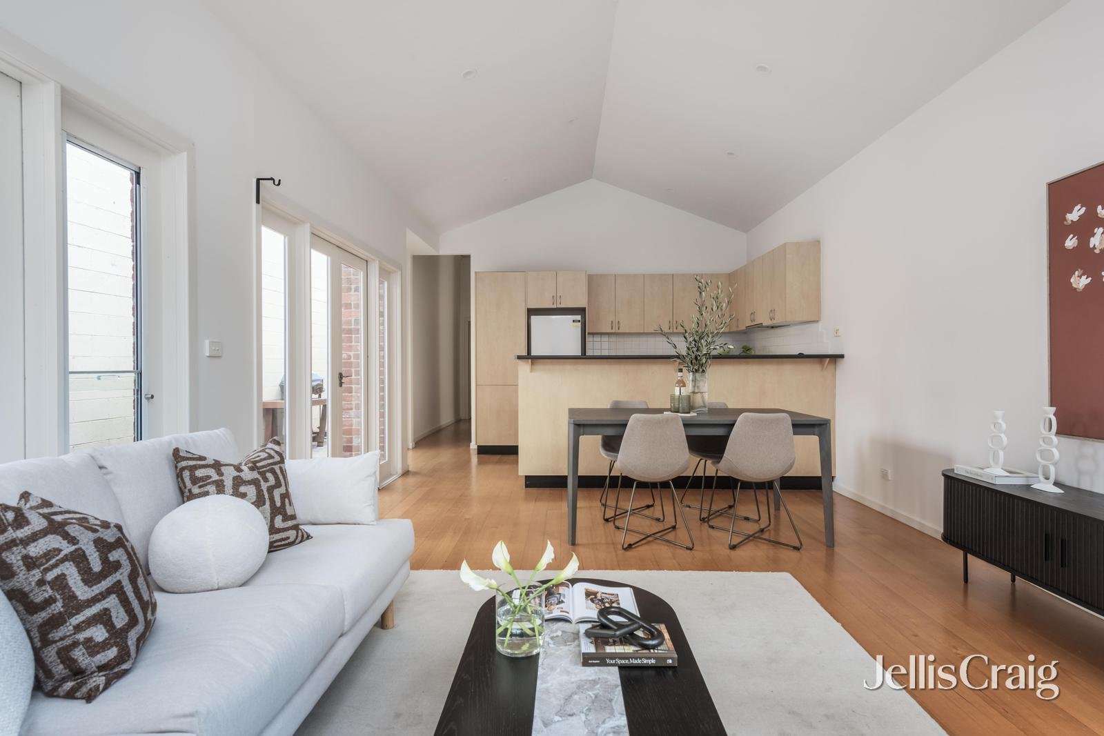 30 Lyndhurst Street, Richmond image 2