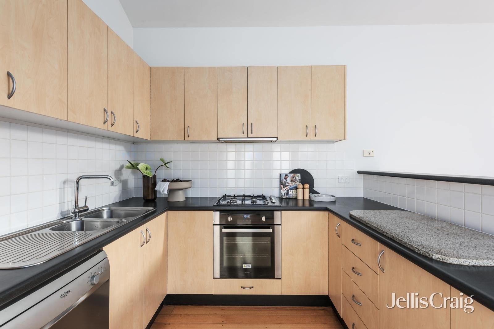 30 Lyndhurst Street, Richmond image 3