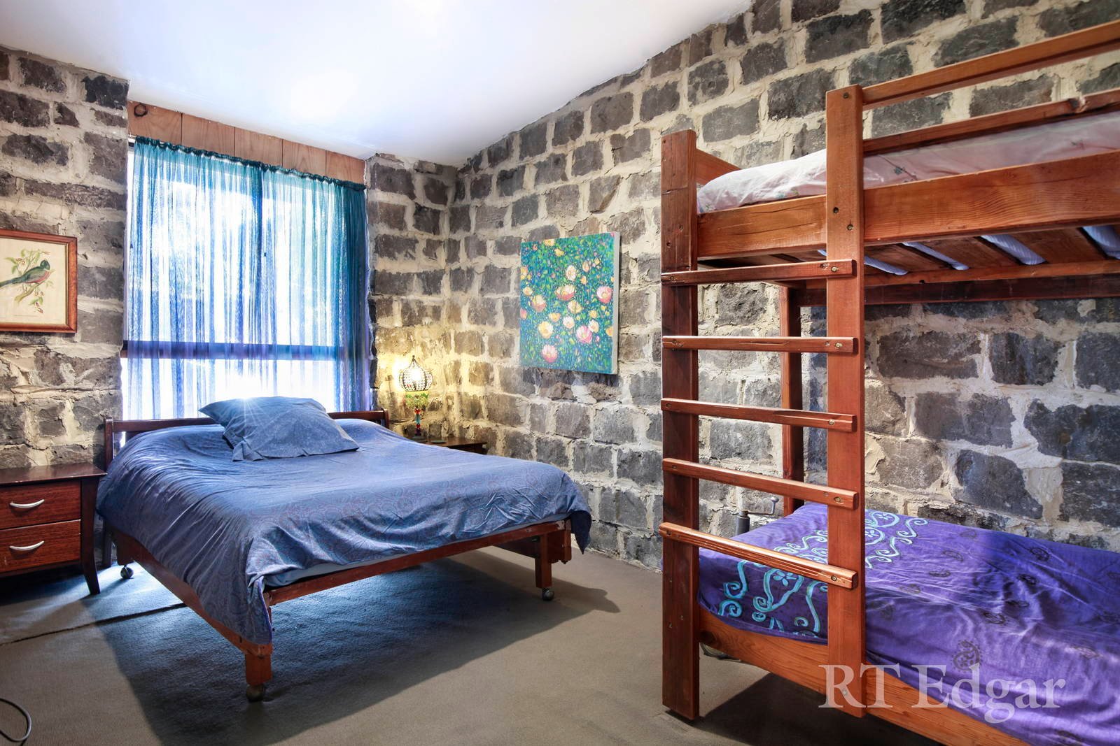 Property Gallery Thumbnail 11