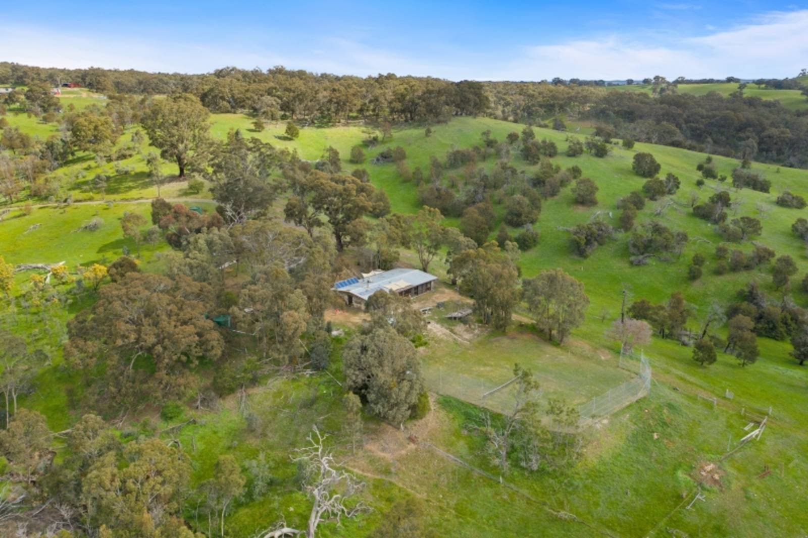 Property Gallery Thumbnail 13