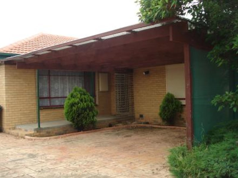 30 Montasell Avenue, Deer Park image 2