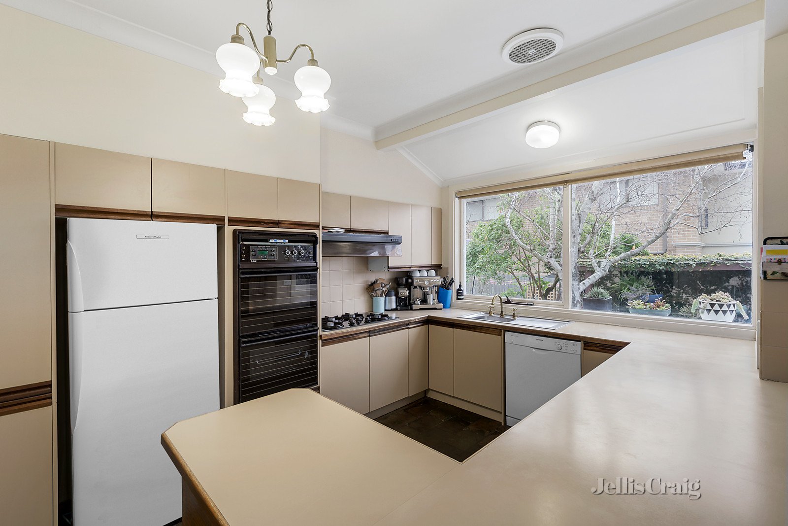 30 Outlook Drive, Camberwell image 3