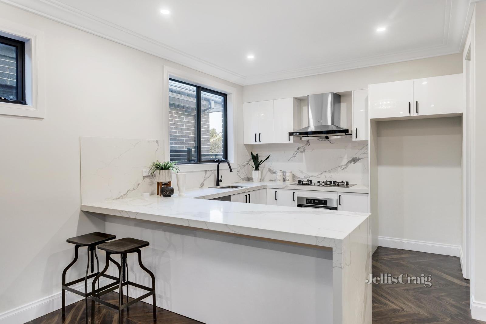 30 Regent Street, Mount Waverley image 3