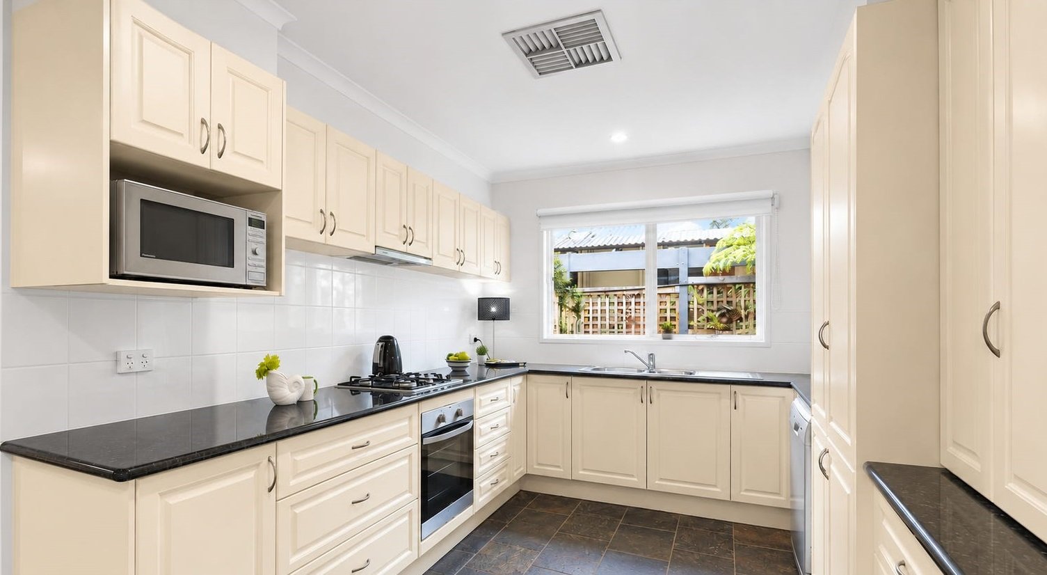 30 Reids Lane, Warranwood image 6