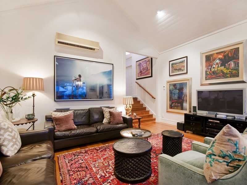 30 Retreat Road, Newtown image 3