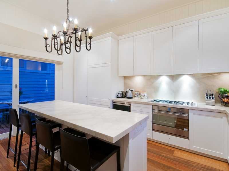 30 Retreat Road, Newtown image 7