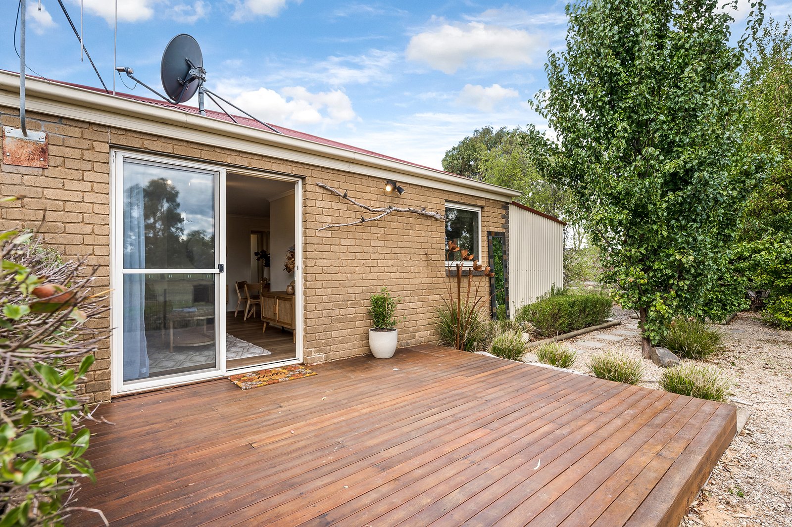 Property Gallery Thumbnail 9