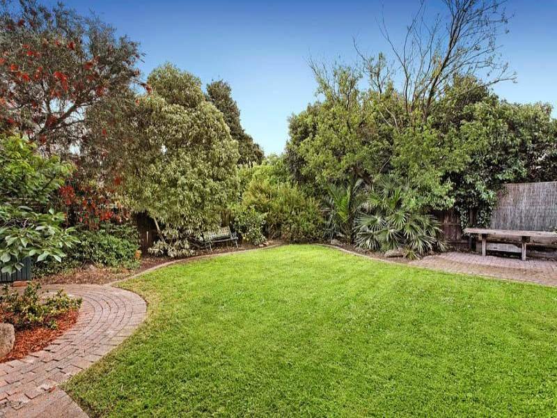 30 Roberts Avenue, Box Hill South image 5