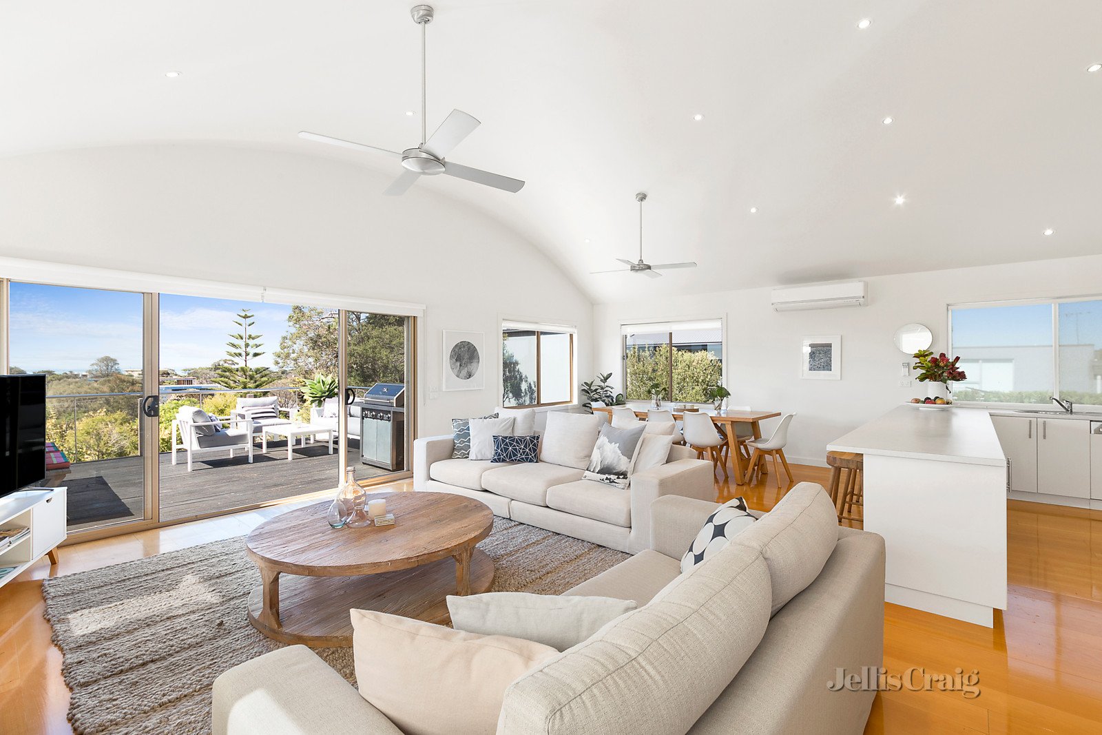 30 Seaview Street, Blairgowrie image 3